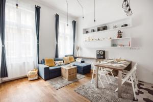 Bright and peaceful apartment in the city centre
