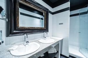 Hotels Hotel Villa Nicolo - Tour Eiffel : Suite Junior