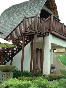 Villa Kenken - 2 Bedrooms villa close to Keramas Surfing Beach