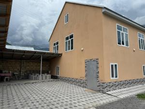 Oğuz rayon,Baş Daşağıl kəndi