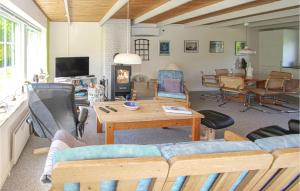Lovely Home In Samsø With Kitchen