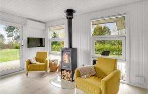 3 Bedroom Pet Friendly Home In Knebel