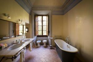 Borgo Pignano Volterra Tuscany