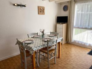 Maisons de vacances KERNEVEST - Tennis, Plage 600m - DT185 : photos des chambres