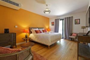 Villas Un joli hameau au coeur du vignoble de l'Escarelle et de la Provence Verte : photos des chambres