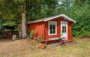 2 Bedroom Beautiful Home In Strøby