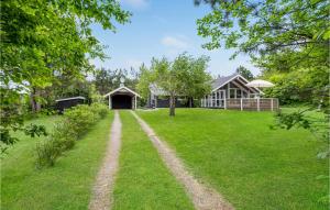 Five-Bedroom Holiday Home In Grenaa
