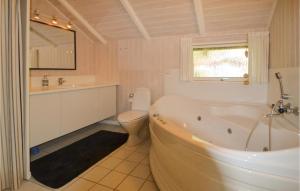 Five-Bedroom Holiday Home In Grenaa