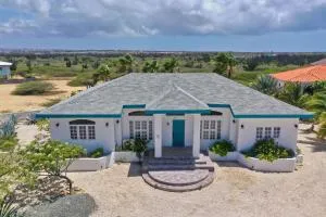 Beautiful Luxury Home in Seroe Colorado - San Nicolas