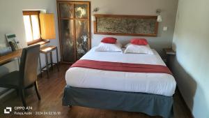 Hotels Logis Hotel Chateau De Palaja : photos des chambres