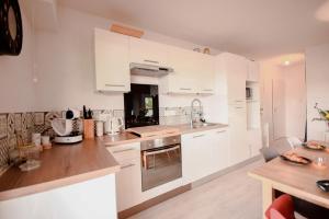 Lumimizan- Spacieux, grand balcon, wifi, lac et plage