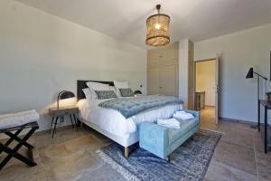 Un joli hameau au coeur du vignoble de lEscarelle et de la Provence Verte