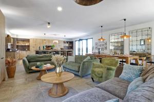 Villas Un joli hameau au coeur du vignoble de l'Escarelle et de la Provence Verte : photos des chambres