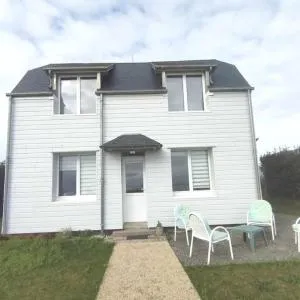 Maison vue sur le Mont Saint Michel et sa baie - Angey