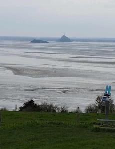 Maisons de vacances L-Oeil du Mont Maison vue sur le Mont Saint Michel et sa baie : photos des chambres