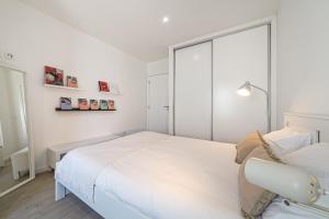 Gafa House - Family Accommodation and Workplace