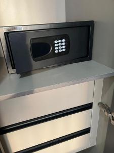 The PeAk Residence, Multi-Apartment by Emma