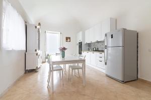 GuestHost - La Dimora dei Mille - Roomy Apartment with Terrace