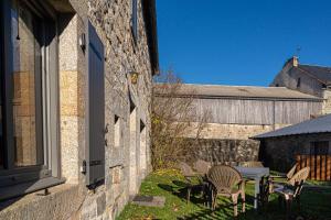 Maisons de vacances Gite Gites de France 6/7 personnes a Baboyeres : photos des chambres