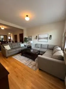 196 Stylish-Centrally Located-Home Away From Home - Hawley