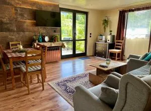 Ustronne Chatki - Górska Ostoja - Cisownica