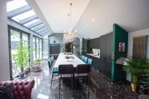 The Ultimate Luss Retreat