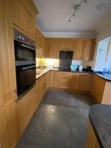 Spacious Coastal Gwbert Holiday Rental