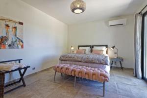 Villas Un joli hameau au coeur du vignoble de l'Escarelle et de la Provence Verte : photos des chambres