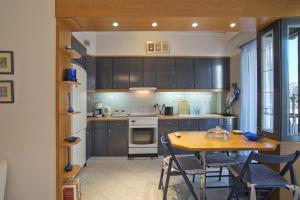 Blue Nest Elegant Reno Fully Equipt Apt near Metro