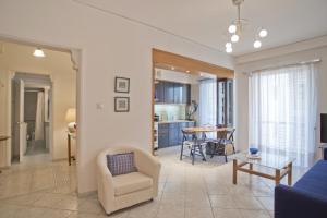 Blue Nest Elegant Reno Fully Equipt Apt near Metro