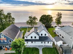 Park Peaks on the Beach Sleeps 12