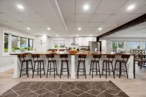 Whitewaters-Main plus Genoa on Oneida Lake - Sleeps 19