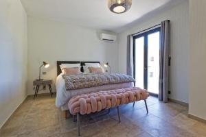 Villas Un joli hameau au coeur du vignoble de l'Escarelle et de la Provence Verte : photos des chambres