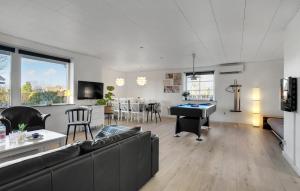 Stunning Home In Havndal With Wifi