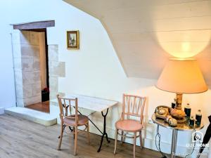 Appartements Le Spacieux - Vue Loire - Queen Size - Free Parking : photos des chambres