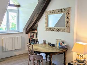 Appartements Le Spacieux - Vue Loire - Queen Size - Free Parking : photos des chambres