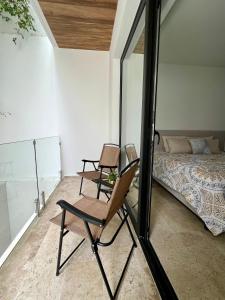 Bello condo media cuadra de 5 avenida