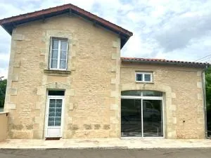 La Futuropolis : Maison avec studio indépendant - Dissay