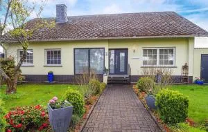 3 Bedroom Nice Apartment In Grenderich - Alf