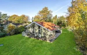 Amazing Home In Hadsund With Kitchen - Haslevgårde
