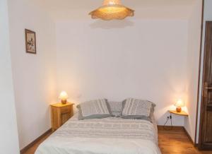 Maisons de vacances Gite Gites de France 6/8 pers a La Bessiere : photos des chambres