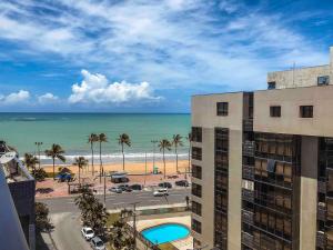 AMETISTA 2 - 101 · A-01: Apê equipado e estiloso na praia de Jatiúca