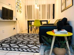 AMETISTA 2 - 101 · A-01: Apê equipado e estiloso na praia de Jatiúca