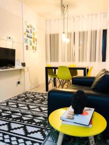 AMETISTA 2 - 101 · A-01: Apê equipado e estiloso na praia de Jatiúca