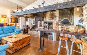 Lovely Home In Mijas With Wifi