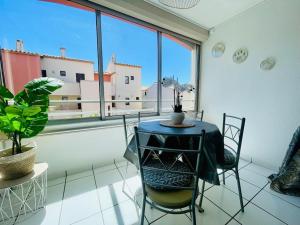 Cap Studio Parking Wifi Port Plage