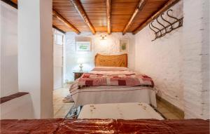 Lovely Home In Cazalla De La Sierra