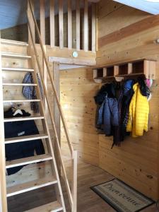 Appartements Appartement Chalet, 8 personnes - L-Oustal : photos des chambres