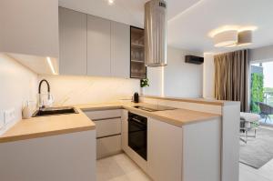 SKY Home- Pearl -Manufaktura, Parking, Klimatyzacja, Dostęp na Kod