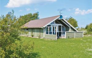 Nice Home In Vinderup With Kitchen